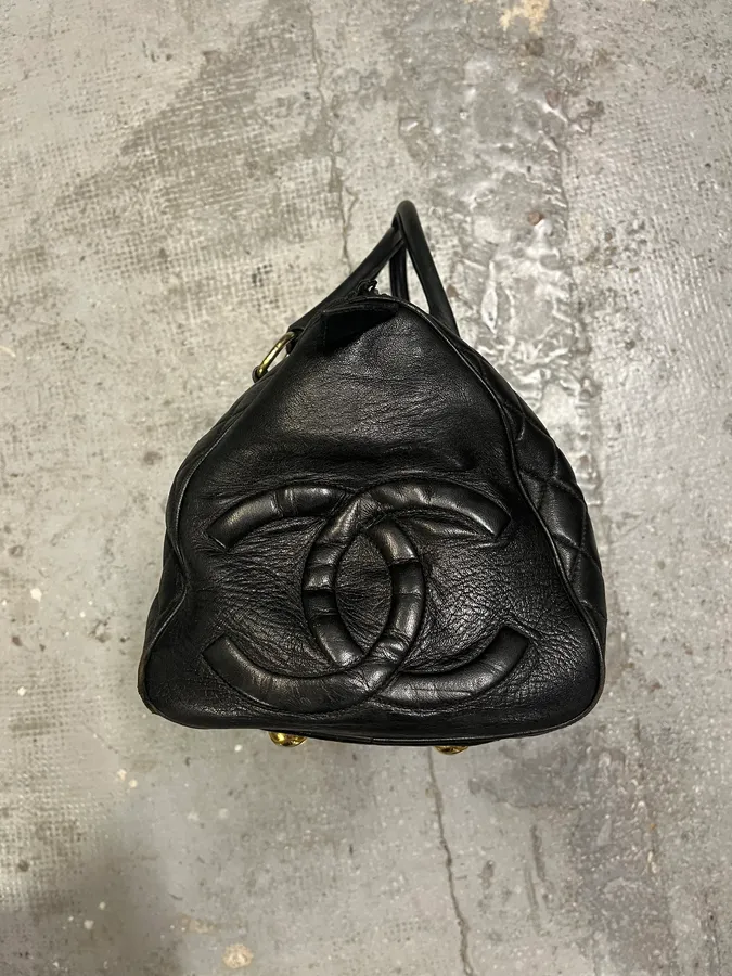1990s Chanel Black Leather Bowling Quilted Handle Bag - Image 6