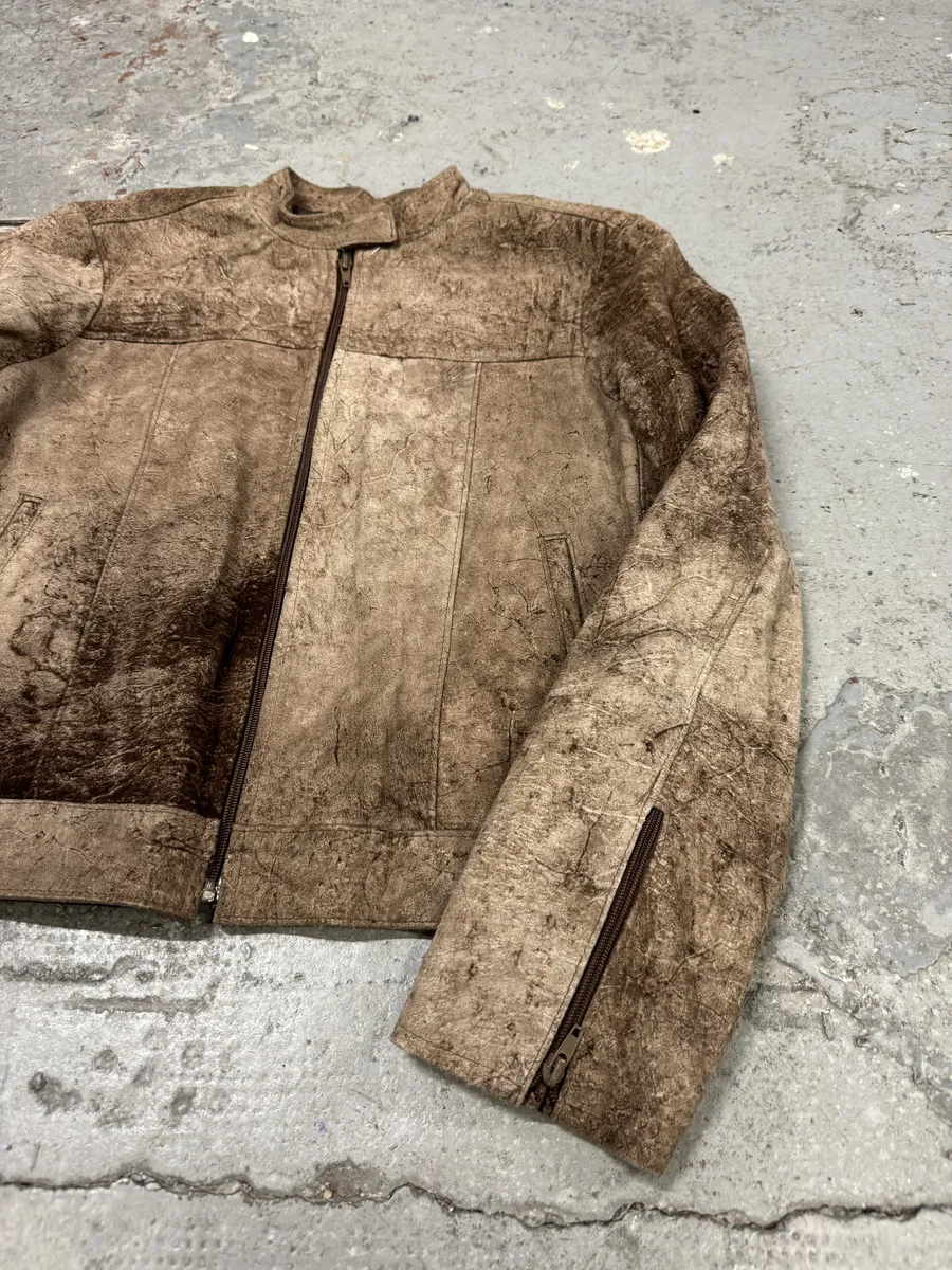 1990s Italian Artisanal Eroded Leather Jacket - Image 12