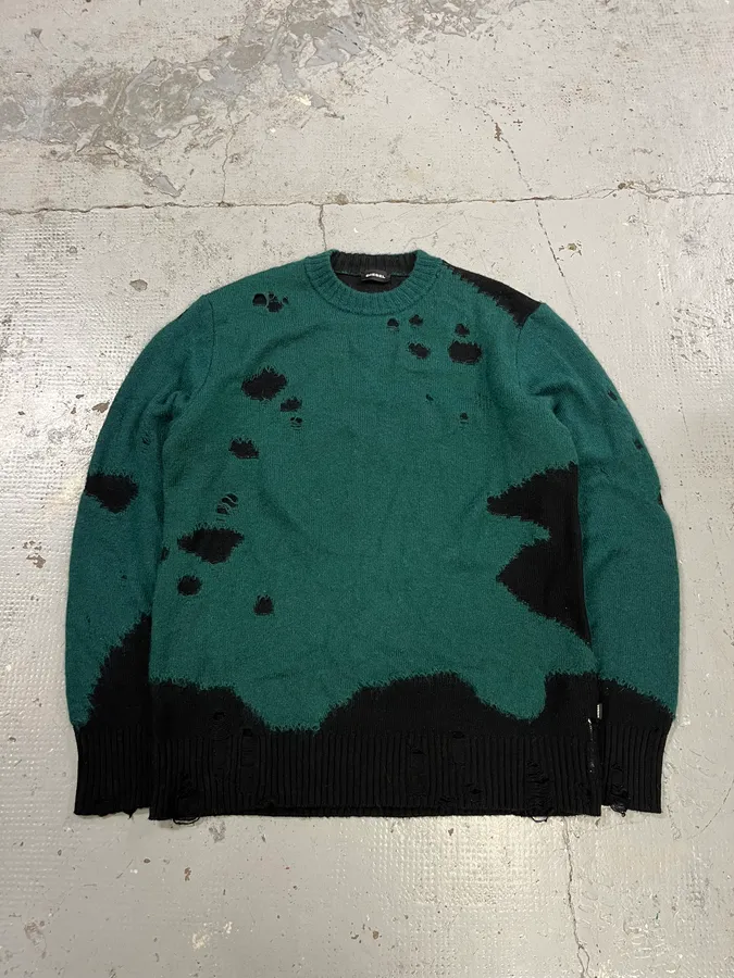 2000s Diesel Green & Black Destroyed Wool Sweater - Image 5