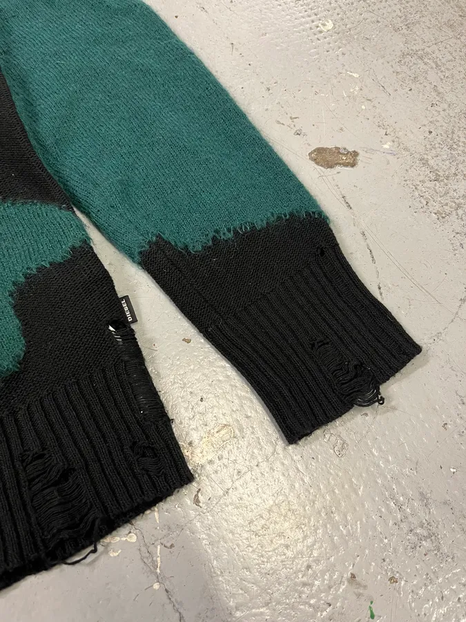 2000s Diesel Green & Black Destroyed Wool Sweater - Image 7
