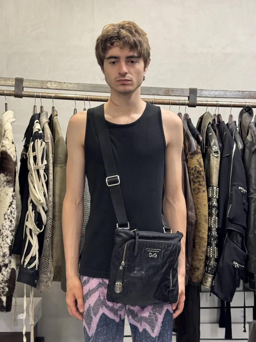 2000s Dolce & Gabbana Alan Zip Lock Black Leather Shoulder Bag - Image 3