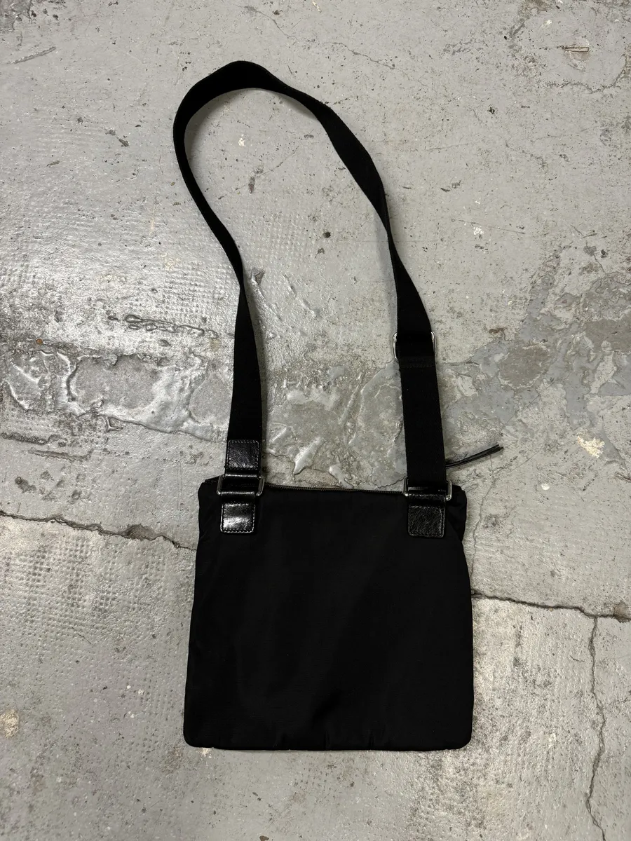 2000s Dolce & Gabbana Alan Zip Lock Black Leather Shoulder Bag - Image 5