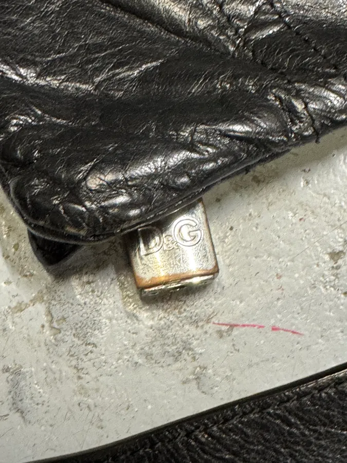 2000s Dolce & Gabbana Padlock Black Leather Shoulder Bag - Image 4