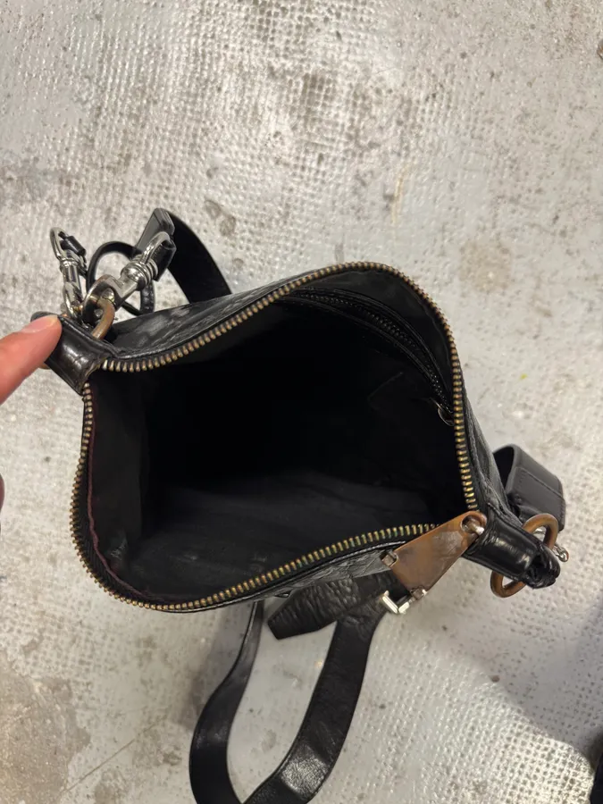 2000s Dolce & Gabbana Padlock Black Leather Shoulder Bag - Image 7