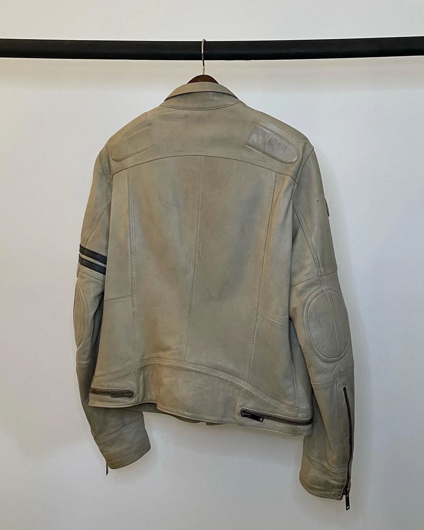 2000s Dolce & Gabbana Racing Cafe Leather Jacket - Image 4