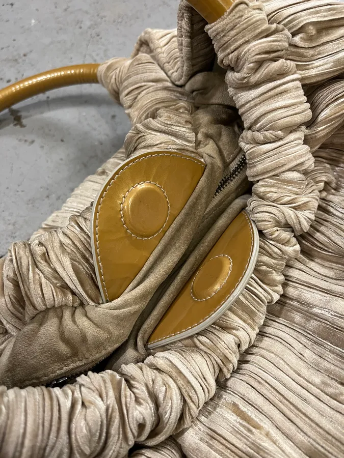 2000s Giorgio Armani Grey Plissed Hand Bag - Image 4