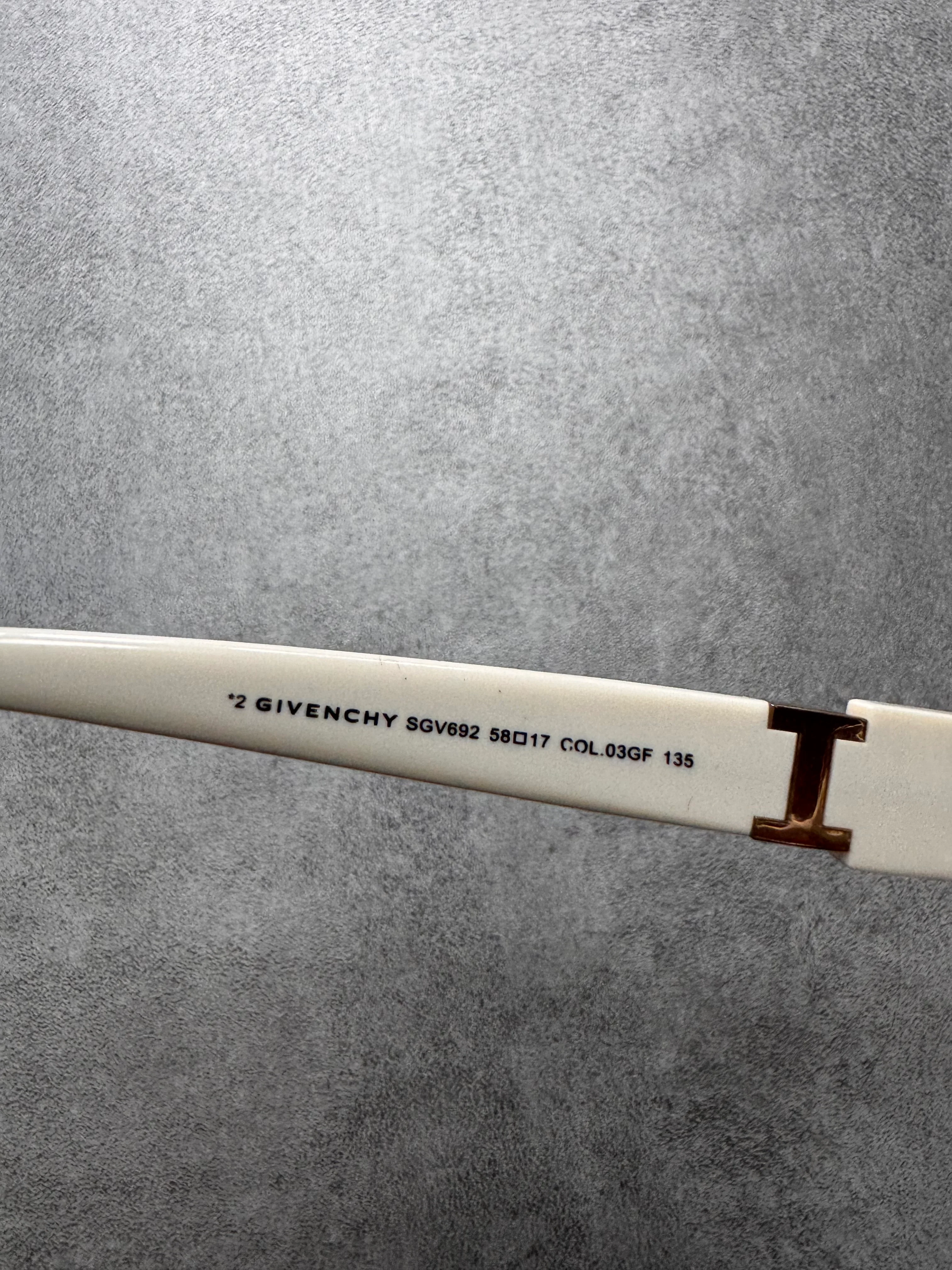 2000s Givenchy White Rectangle Sunglasses - Image 7