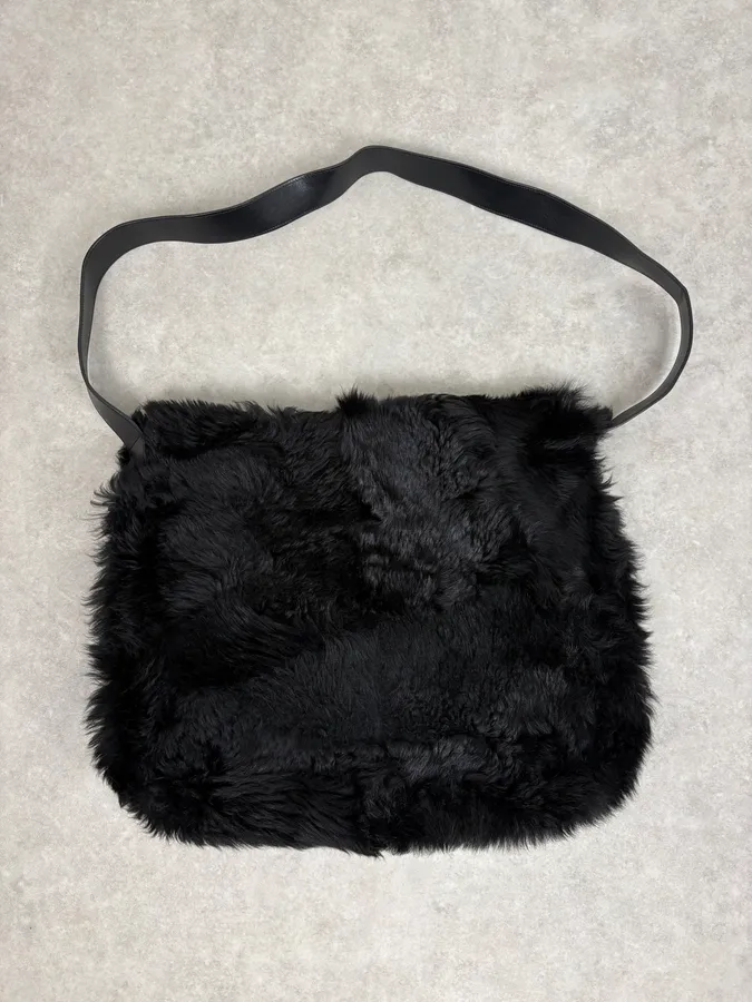 2000s Gucci Black Wolf Fur Leather Shoulder Bag - Image 6