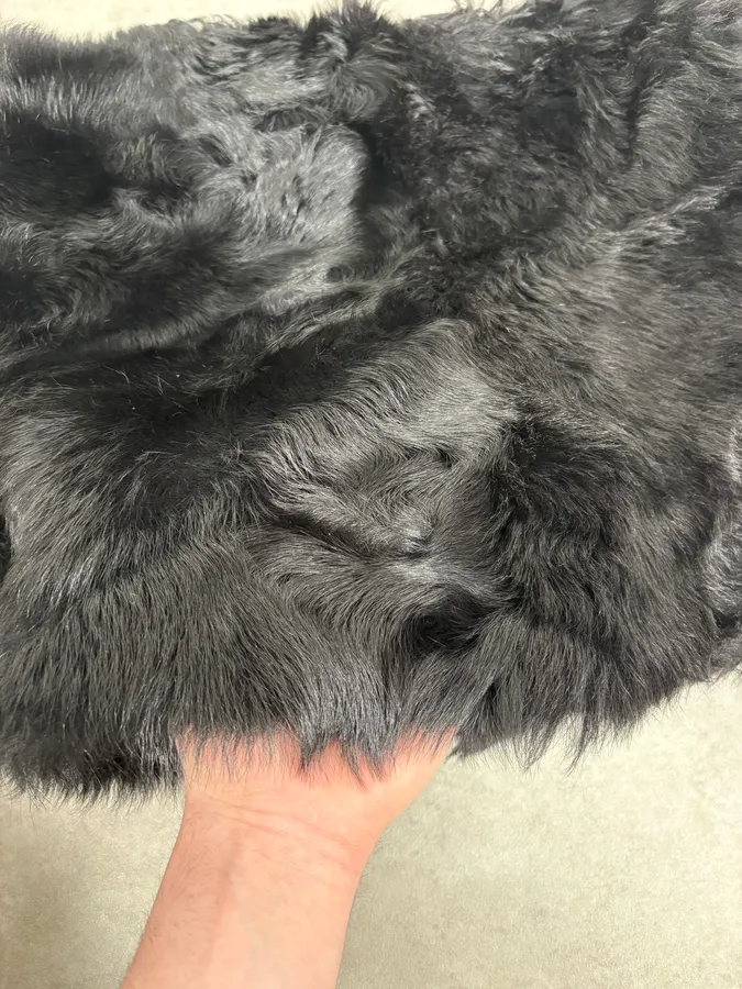 2000s Gucci Black Wolf Fur Leather Shoulder Bag - Image 8