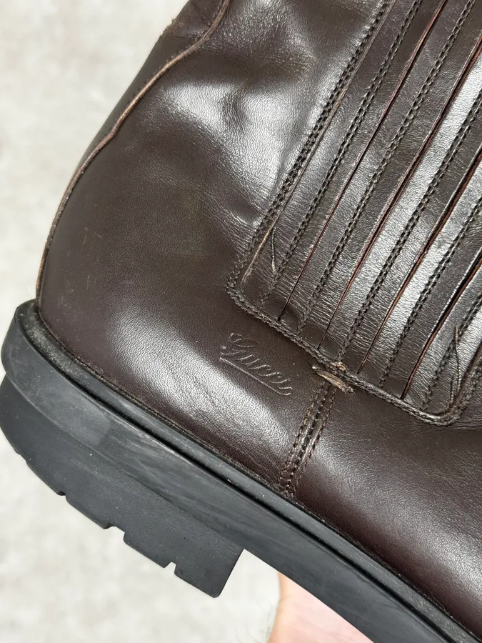 2000s Gucci Brown Chelsea Boots - Image 4