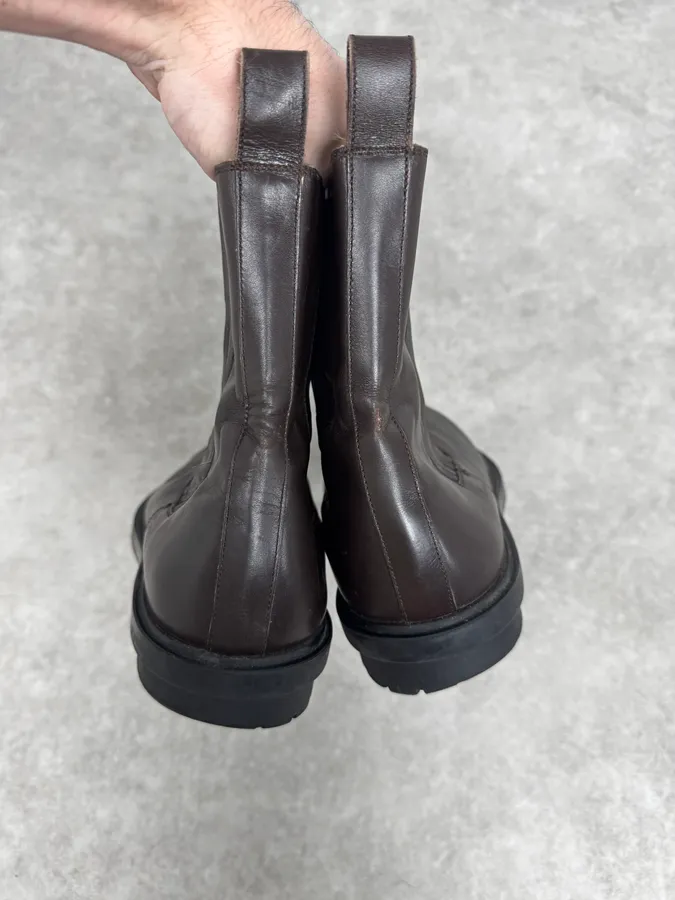 2000s Gucci Brown Chelsea Boots - Image 6