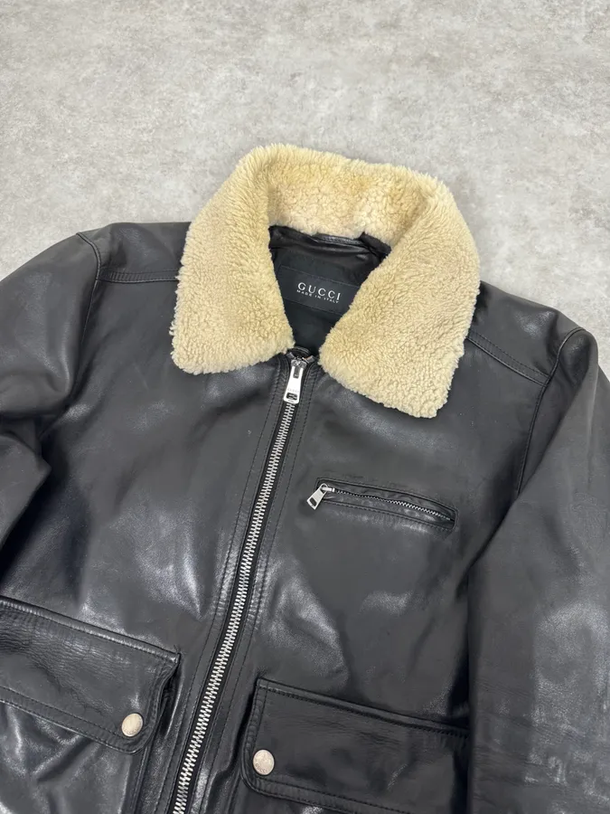 2000s Gucci Shearling Collat Black Leather Jacket - Image 5
