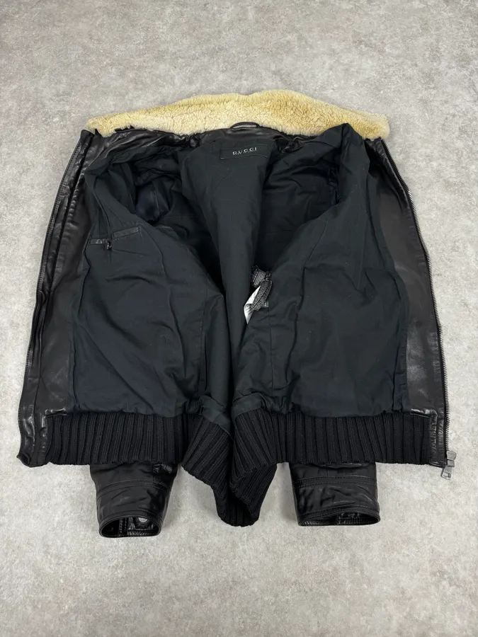 2000s Gucci Shearling Collat Black Leather Jacket - Image 7