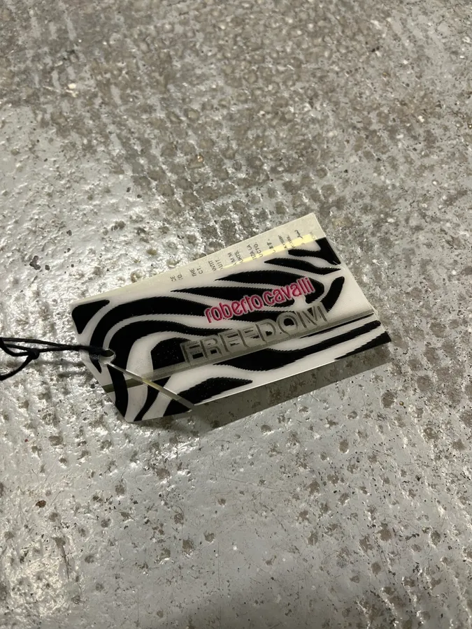 2000s Roberto Cavalli Brown Handle Leather Relief Savage Bag - Image 8