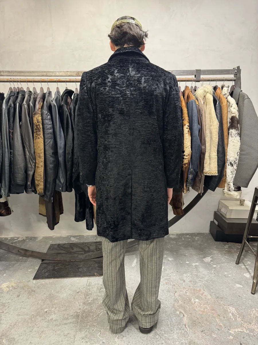 AW1998 Dolce & Gabbana Fur Effect Relief Black Long Jacket - Image 4