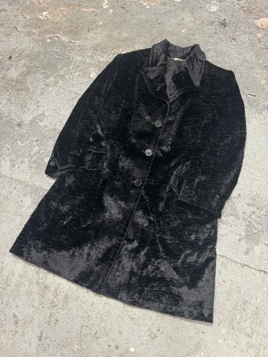AW1998 Dolce & Gabbana Fur Effect Relief Black Long Jacket - Image 6