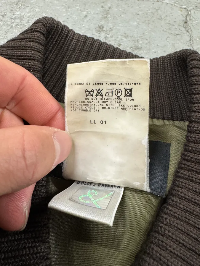 AW2001 Dolce & Gabbana Quilted Olive Hybrid Leather Bomber Jacket - Image 10