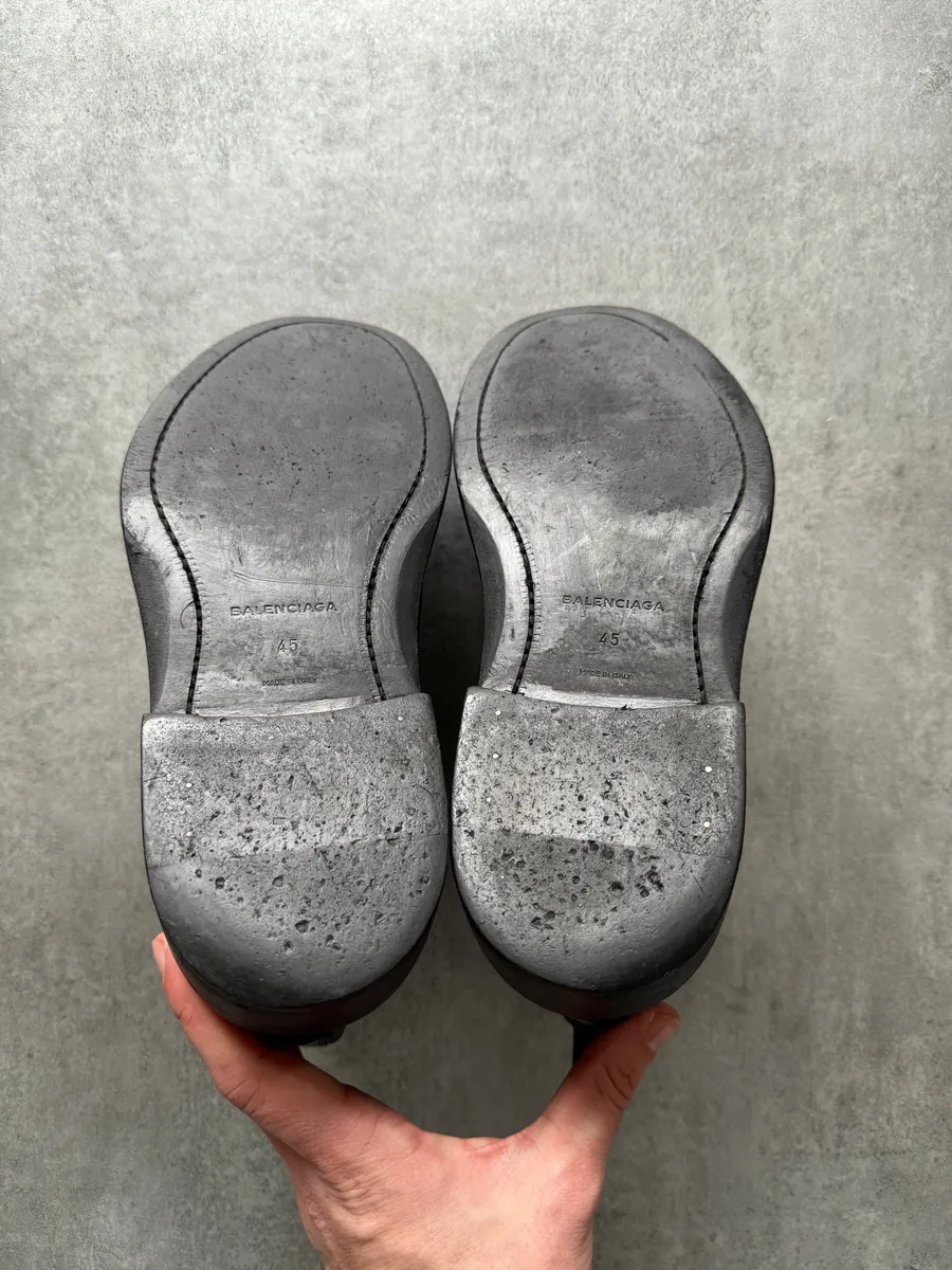 Balenciaga Chelsea Ankle Leather Boots - Image 8