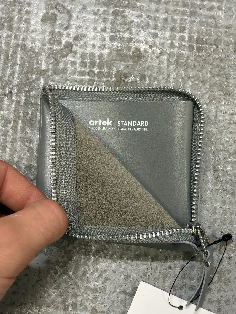 Comme des Garçons Grey Leather Wallet - Image 4