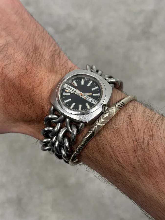 Diesel Avant Garde Grey Metallic Chains Watch - Image 3