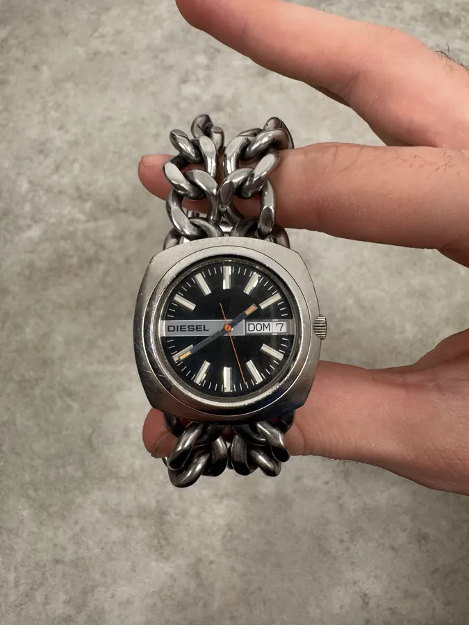 Diesel Avant Garde Grey Metallic Chains Watch - Image 4