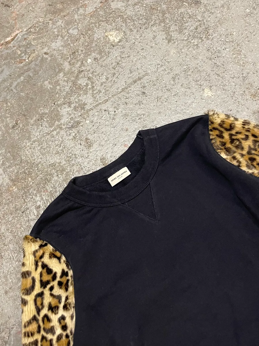 Dries Van Noten Black Sweater With Leopard Print Fur Effect Arms - Image 3
