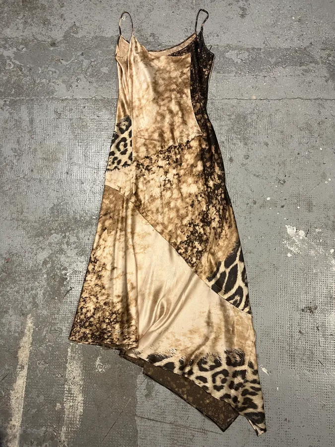 FW2001 Roberto Cavalli Cheetah Abstrat Tan Silk Midi Dress - Image 3