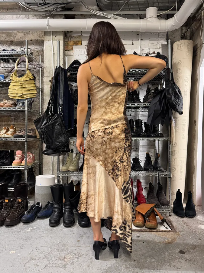 FW2001 Roberto Cavalli Cheetah Abstrat Tan Silk Midi Dress - Image 5