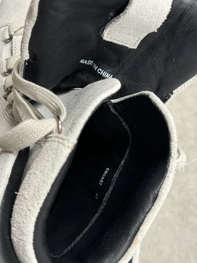 Pierre Balmain Avant-Garde Cream Grey Suede Lace-Up Boots - Image 10