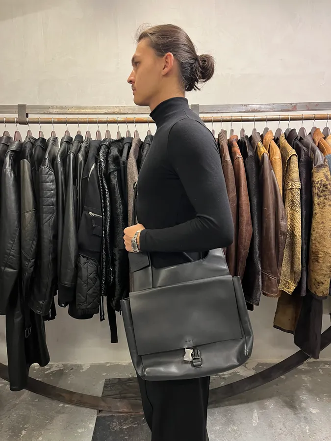 Prada Black Leather Crossbody Shoulder Bag - Image 4