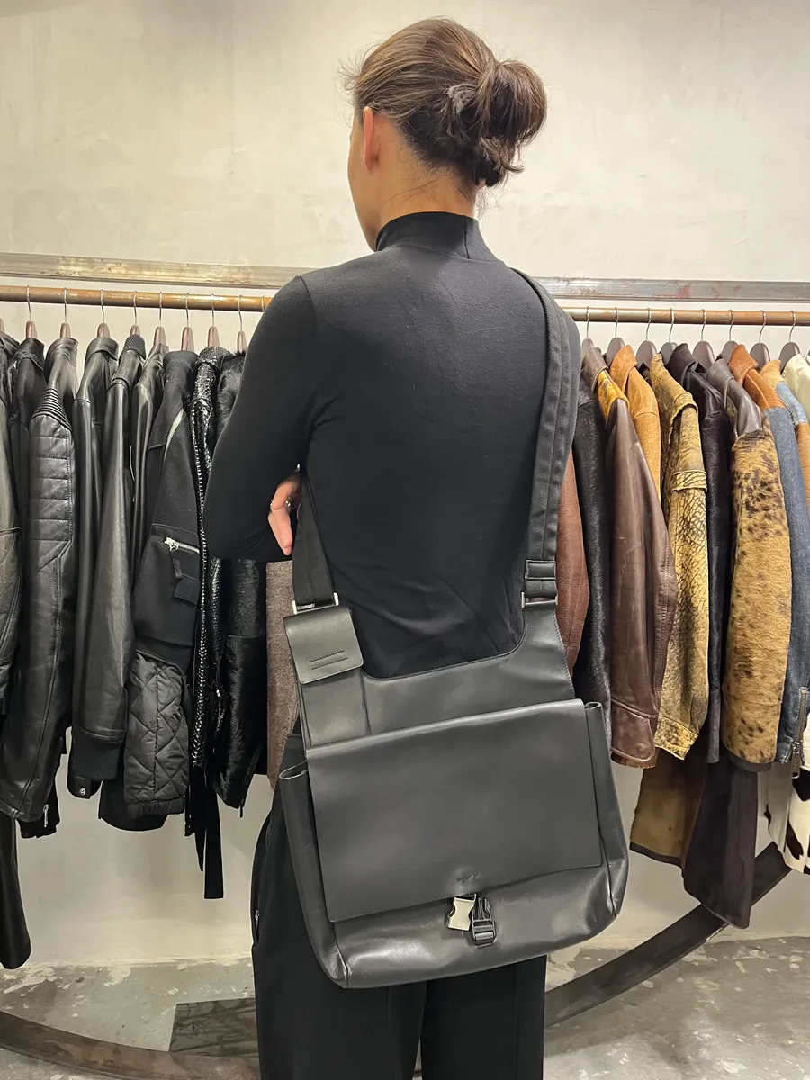 Prada Black Leather Crossbody Shoulder Bag - Image 5