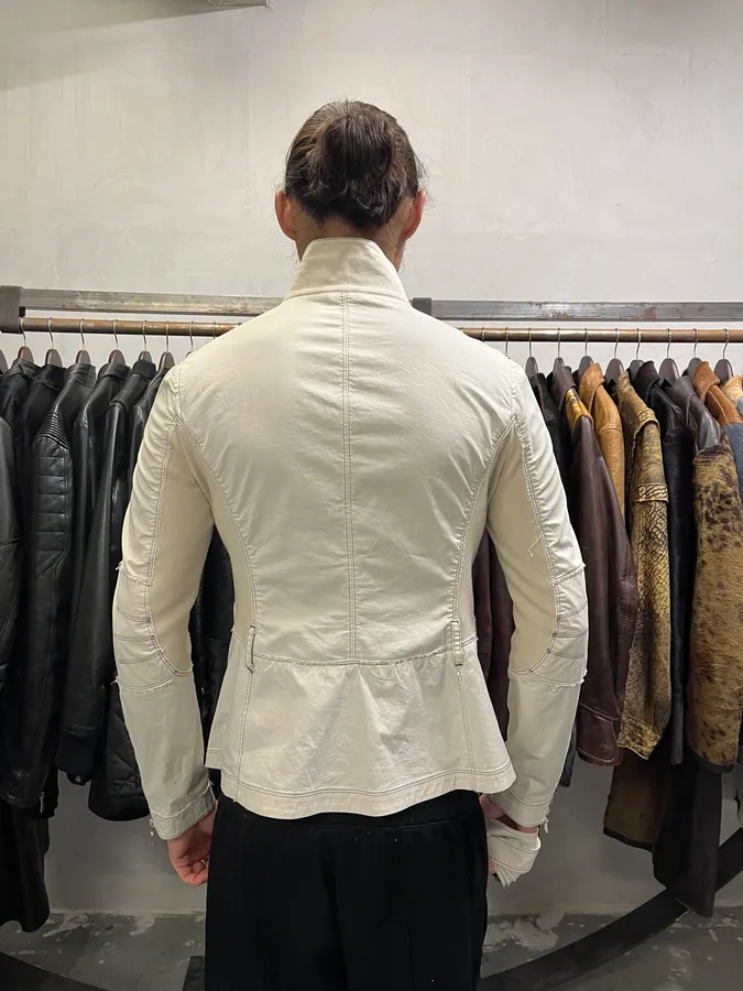 SS2002 Prada Beige Light Belted Zip-up Jacket - Image 5