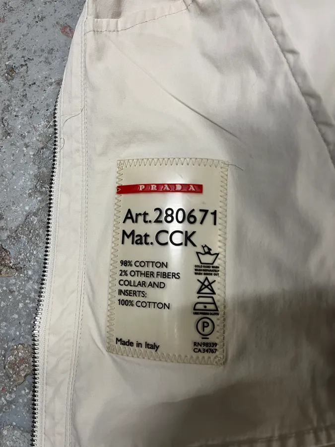 SS2002 Prada Beige Light Belted Zip-up Jacket - Image 7