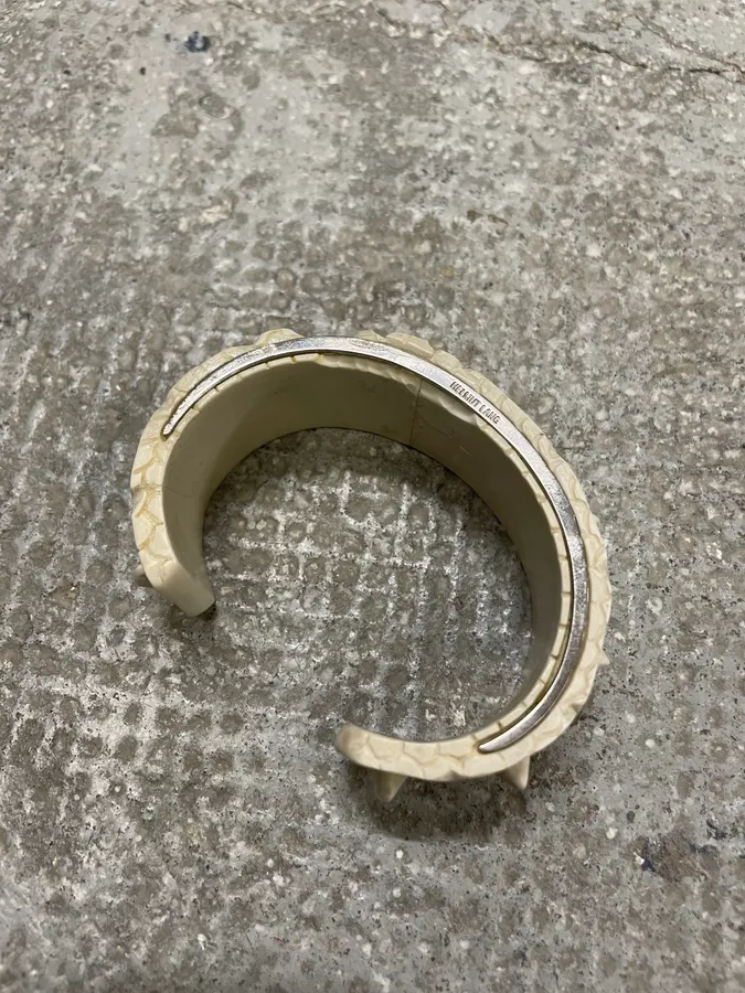 SS2005 Helmut Lang Alligator Resin Bracelet - Image 5
