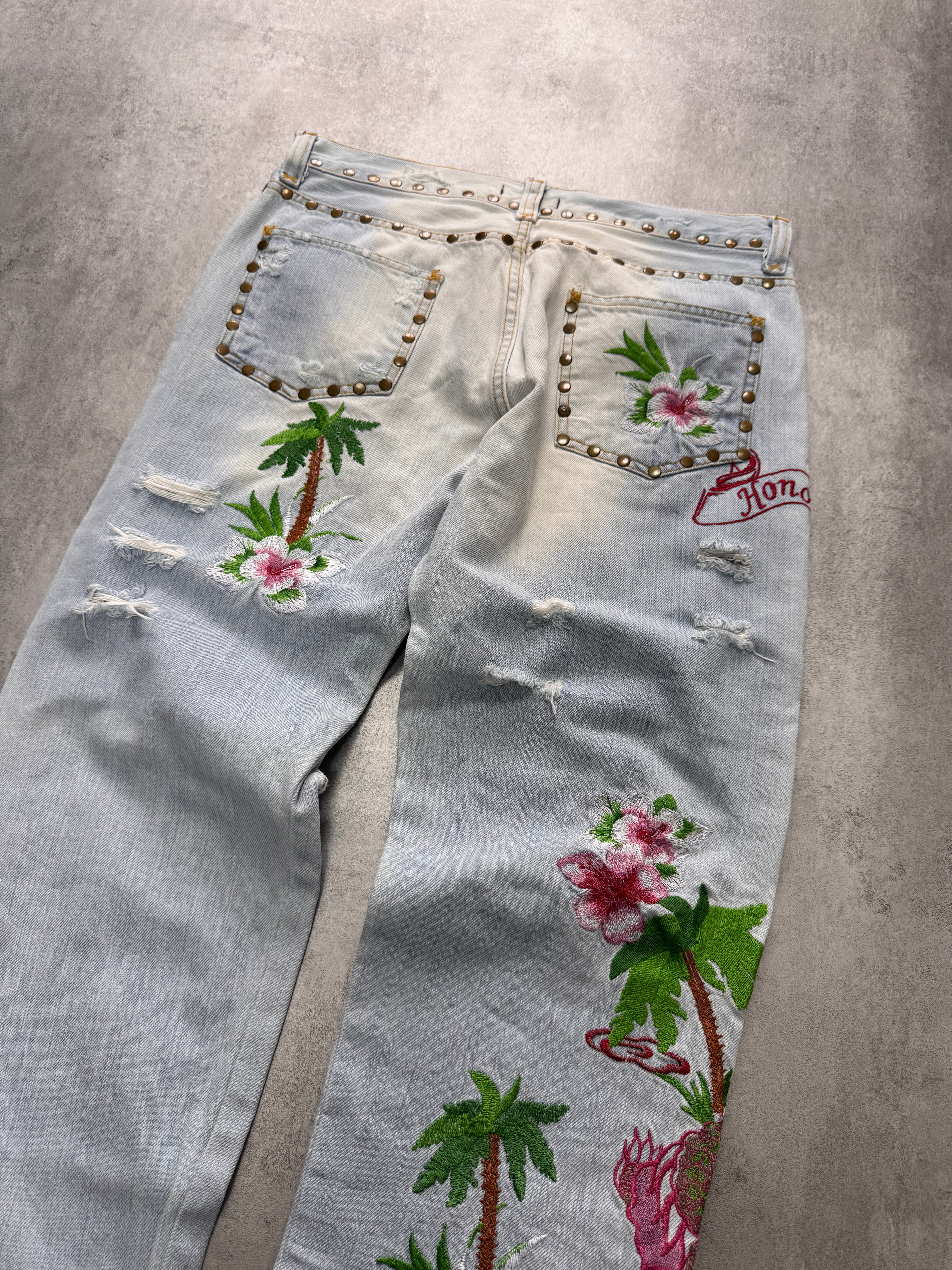 SS2006 Dolce & Gabbana Haiwai Honolulu Embroideries Distressed Denim Jeans - Image 4