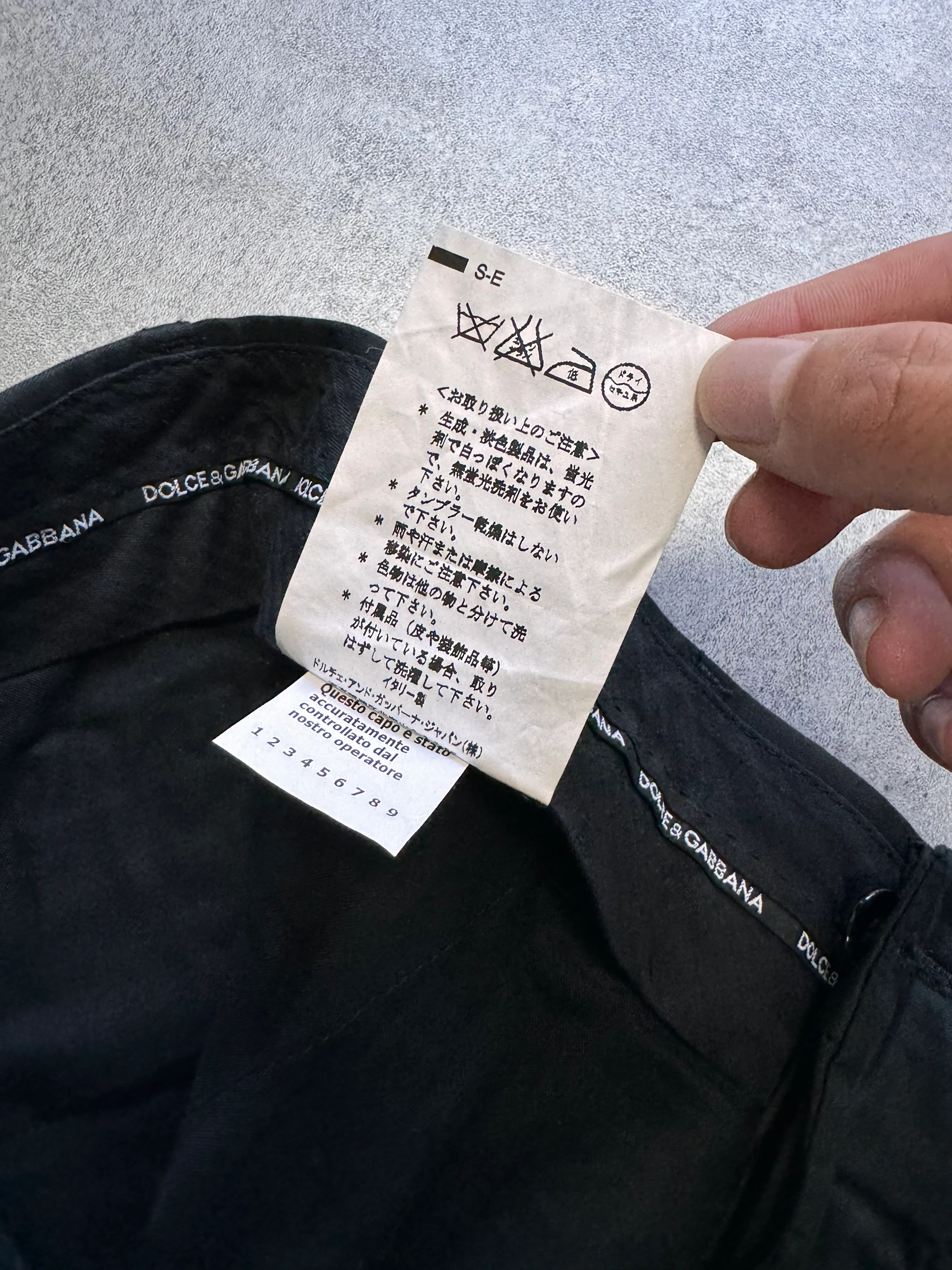 SS2008 Dolce & Gabbana Multi-Pocket Cargo Black Pants - Image 7