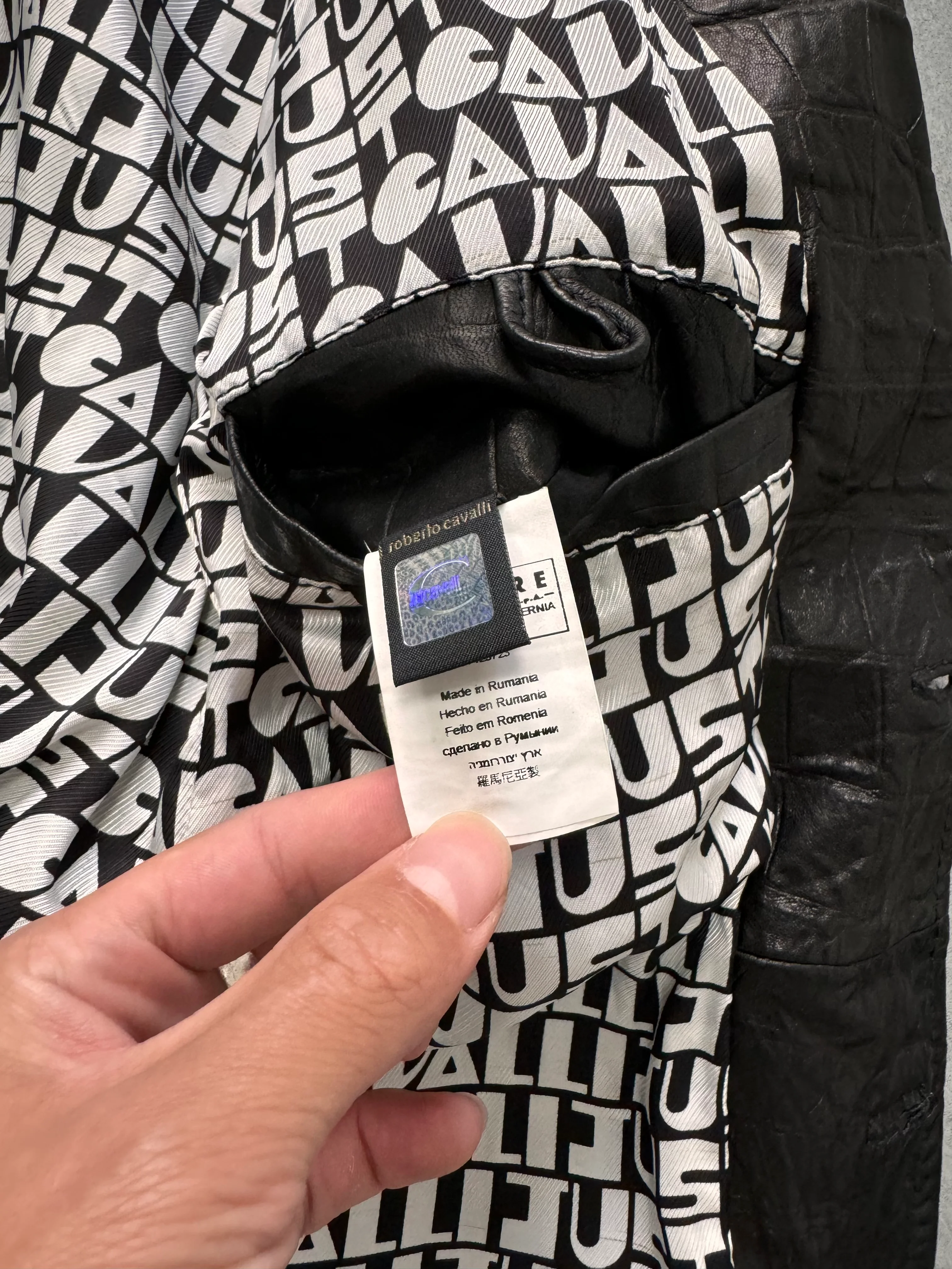 SS2009 Cavalli Crocodile Effect Leather Jacket - Image 9