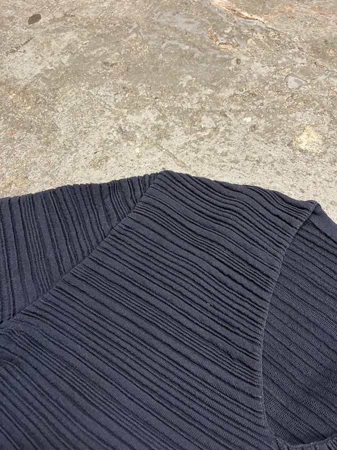 SS2011 Balenciaga Plissed Navy V Top - Image 4